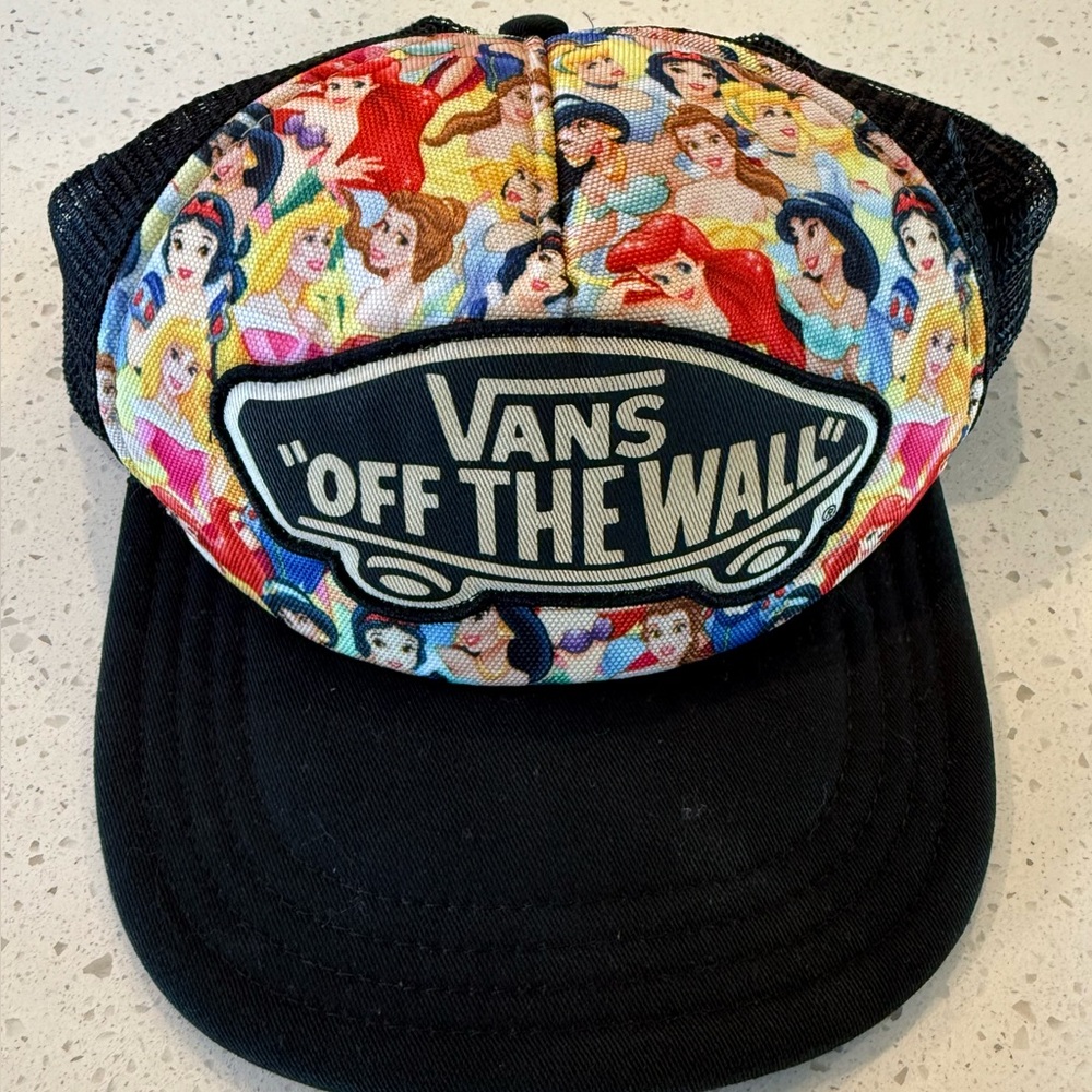Limited Edition Vans Off The Wall Trucker Hat Disney Princesses Belle Cinderella